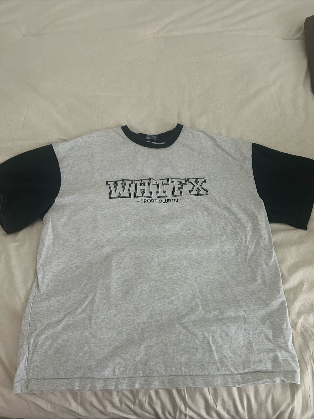 White Fox Gray & Black Short Sleeve Tee S/M